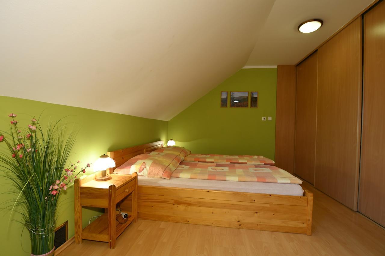 Apartman U Sarky Valaská Εξωτερικό φωτογραφία